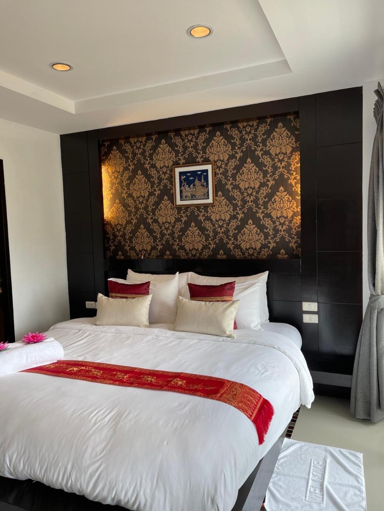 Elephant Room Patong Εξωτερικό φωτογραφία