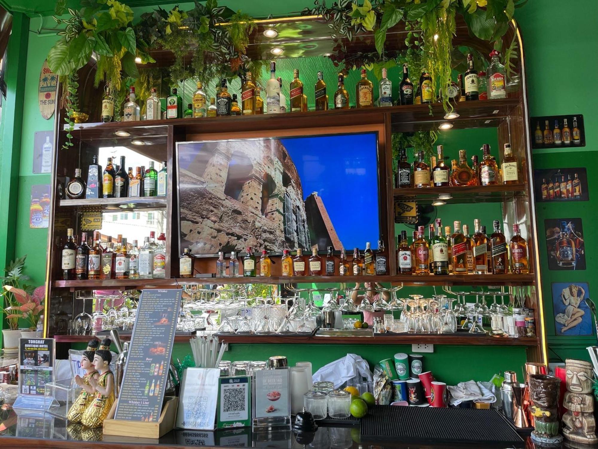 Elephant Room Patong Εξωτερικό φωτογραφία