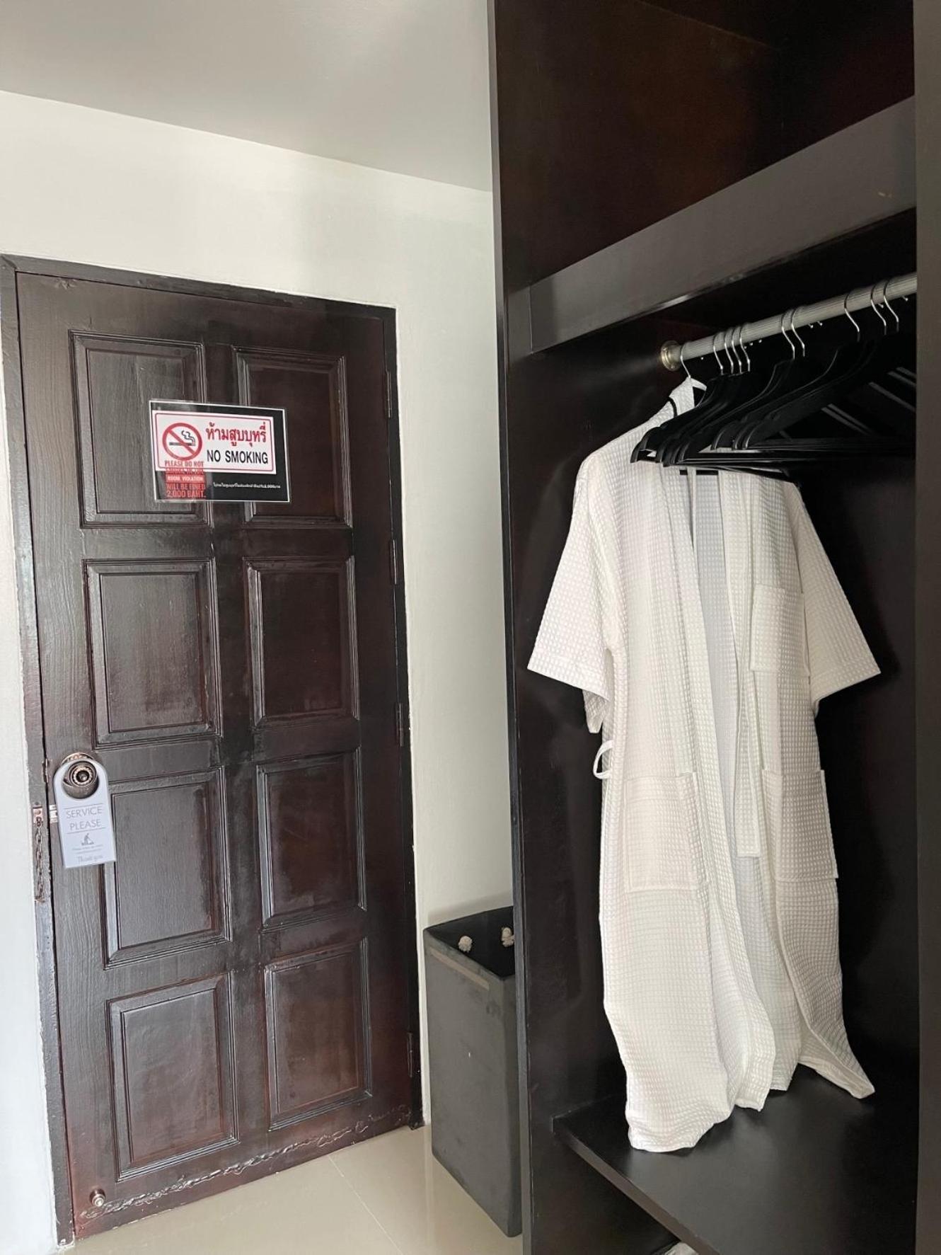 Elephant Room Patong Εξωτερικό φωτογραφία